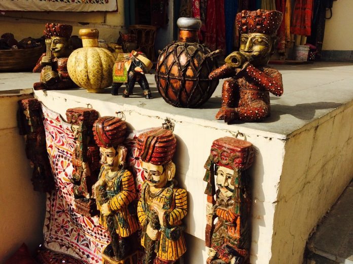 Handicraft Shopping Guide: 20 Best Bazaars in Udaipur