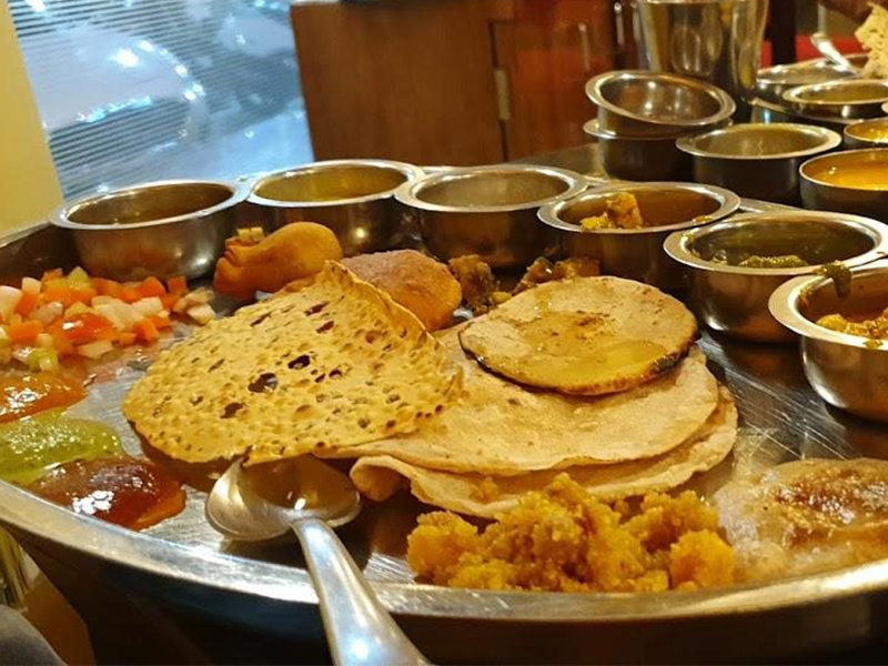 30 Best Places for Authentic Rajasthani Thali in Udaipur